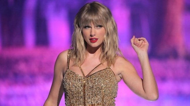 Taylor Swift anunció por sorpresa el lanzamiento de un nuevo disco