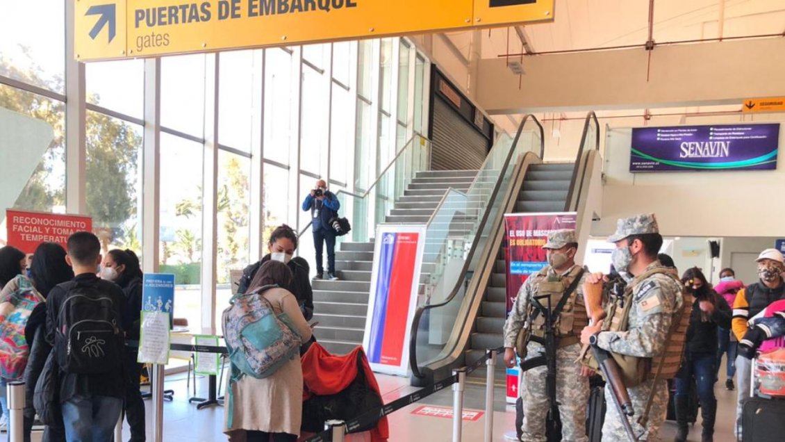 Antofagasta: 142 ciudadanos colombianos abordaron vuelo humanitario que los lleva a su país
