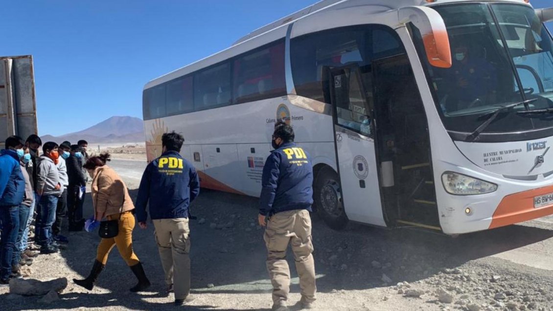 Expulsan del país a 15 extranjeros que cumplían condena en la cárcel de Calama