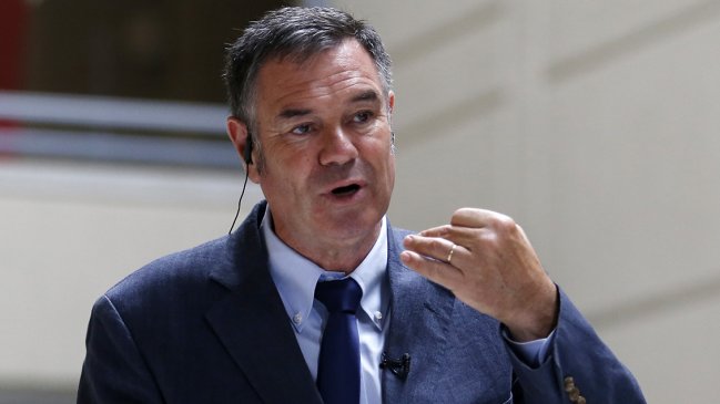 Senador Ossandón tras cambio de gabinete: Si no corregimos el modelo vamos a terminar mal