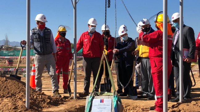 Ministro Paris puso primera piedra del Hospital Marga Marga, en Villa Alemana