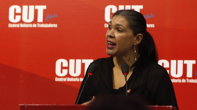 Cesantía: CUT pide prohibir despidos en empresas acogidas a la Ley de Protección del Empleo