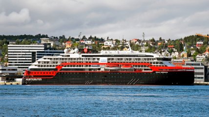  Más de 30 tripulantes de un crucero noruego dieron positivo a Covid-19  