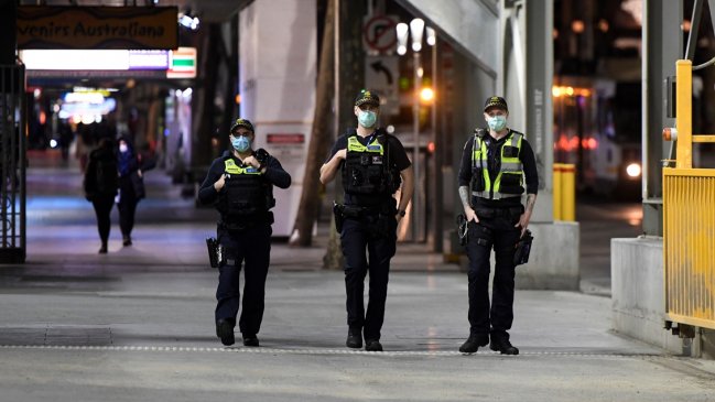 Australia impone toque de queda en Melbourne para frenar rebrote de Covid-19