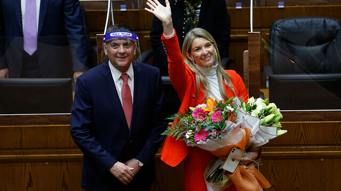 Marcela Sabat y Claudio Alvarado juraron como senadores