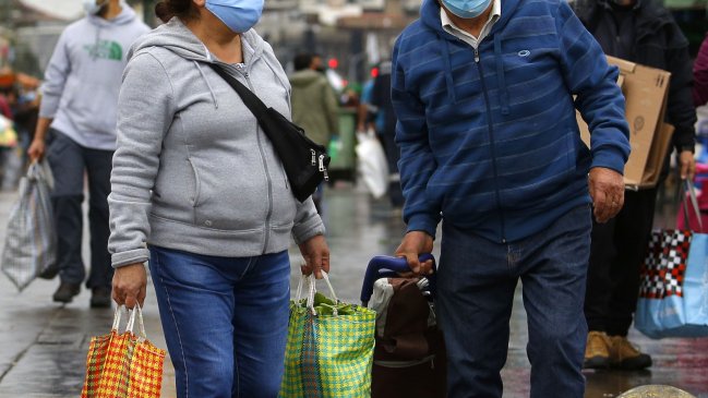 El 44% de los chilenos confiesa haber subido de peso durante el confinamiento