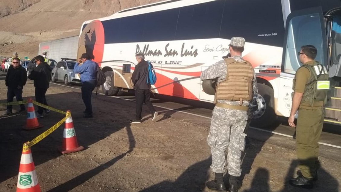 Trasladan a 37 venezolanos a residencias sanitarias en la Región de Antofagasta