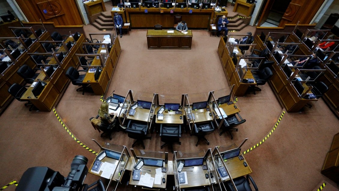 Senado aprobó proyecto que prohíbe a empresas botar alimentos en buen estado