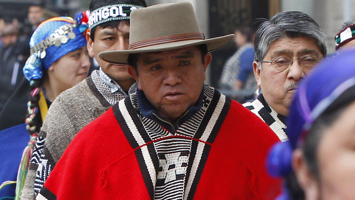 Lonko Aniceto Norín denunció ataque incendiario al interior de su propiedad