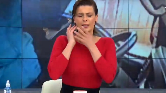 Chascarro en vivo de Tonka Tomicic con su mascarilla se viralizó