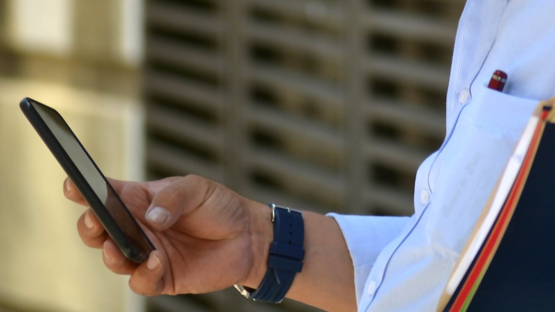 Liceo de Mejillones inicia campaña de recolección de celulares para estudiantes