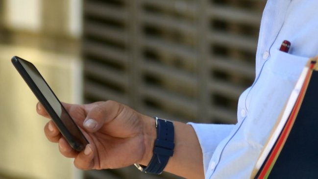 Liceo de Mejillones inicia campaña de recolección de celulares para estudiantes