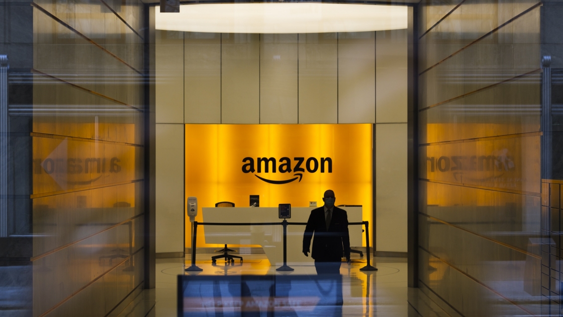 Amazon estudia usar centros comerciales para agilizar repartos en EEUU