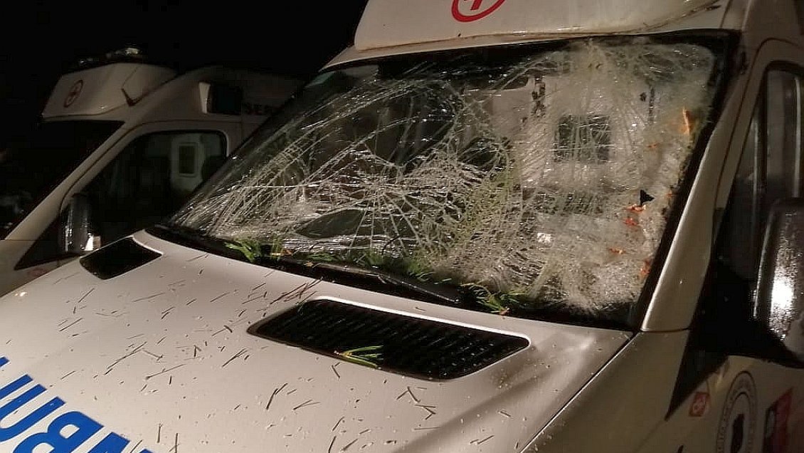 Conductor de ambulancia resultó herido en el rostro en medio de protestas en Galvarino