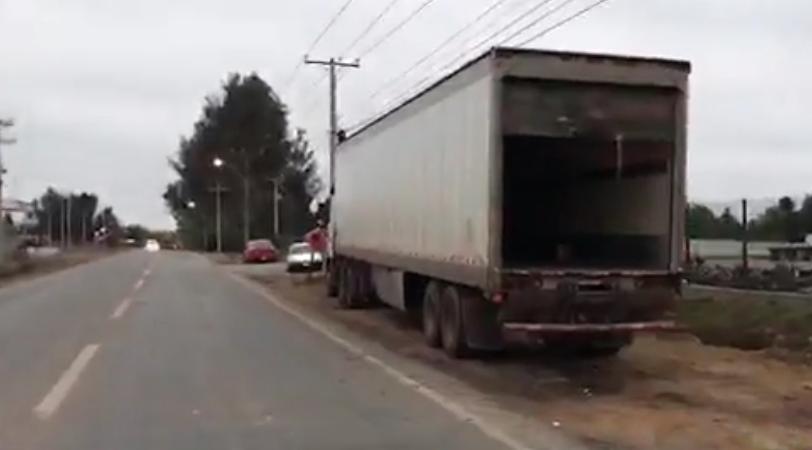 Policías investigan secuestro y robo a camionero en el Maule