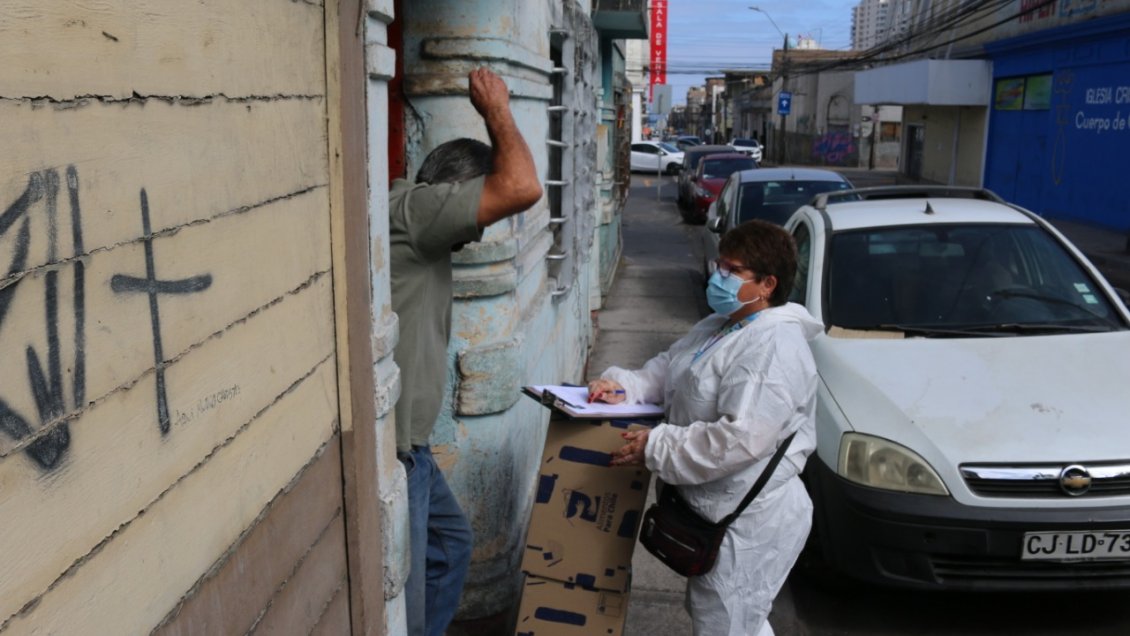Iquique: Funcionaria municipal fue agredida en entrega de cajas con mercadería