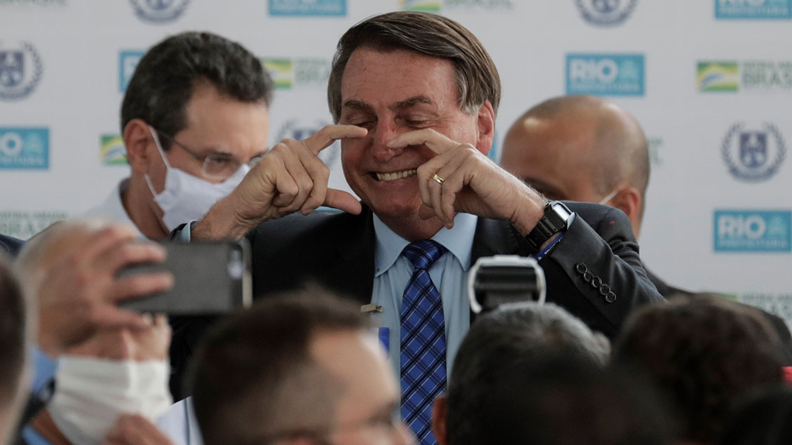 Casi la mitad de los brasileños exenta a Bolsonaro por muertes de coronavirus