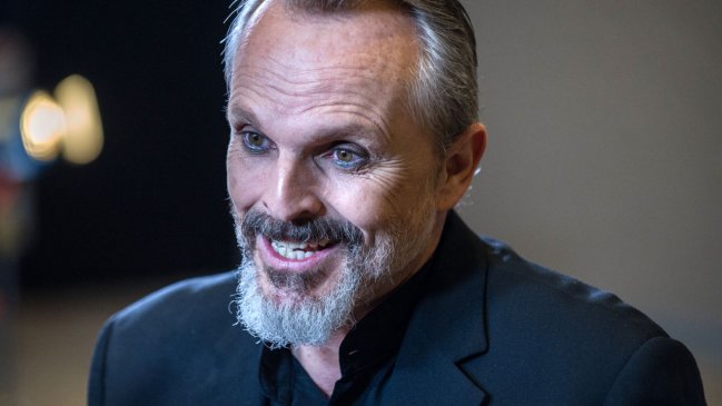 Miguel Bosé convoca a marcha anti mascarillas en Madrid