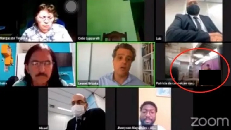 Videoconferencia de concejales fue interrumpida por pareja teniendo sexo