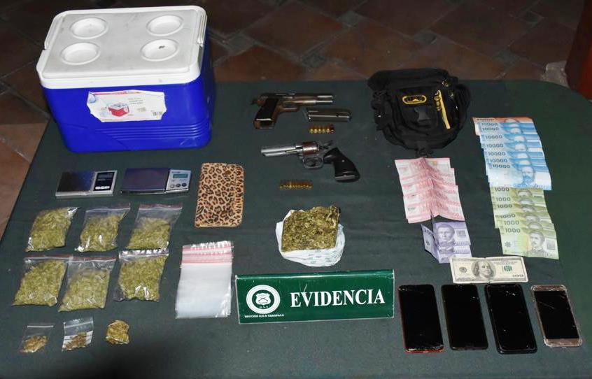 Con disparos al aire en la vía pública: Sujetos intimidaron a dos mujeres en Iquique