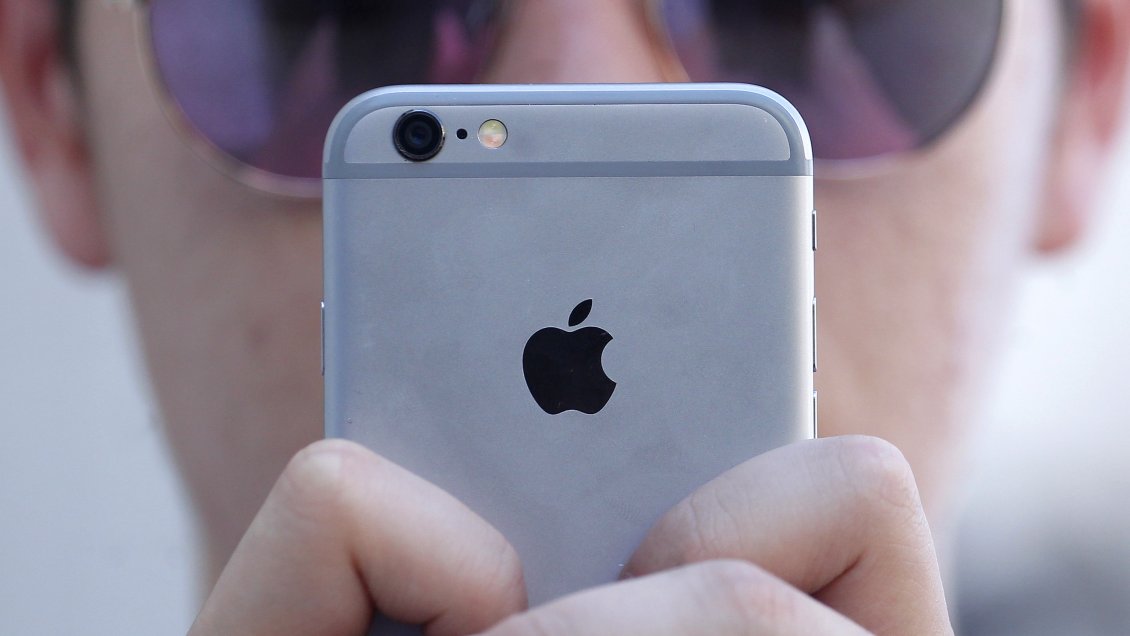 Un hito: Apple alcanza los 2 billones de dólares de valor en bolsa