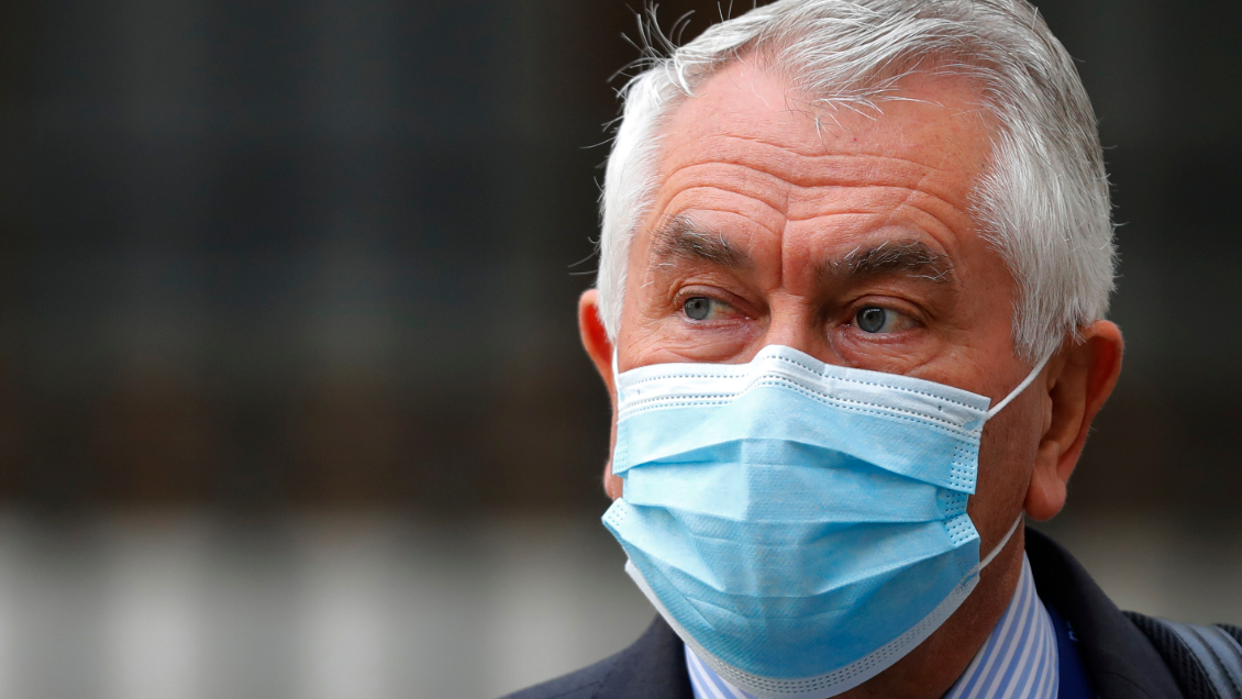 Ministro Paris anunció que la vacuna será gratuita y obligatoria para grupos de riesgo