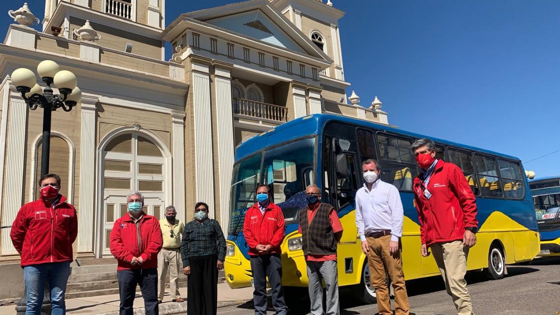 Por primera vez en su historia Pica contará con micros para el transporte público