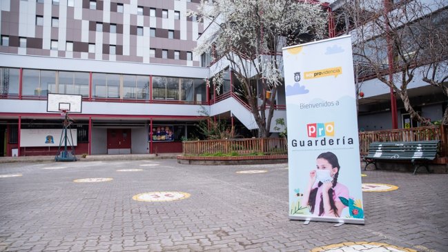 Colegio Providencia se convierte en guardería para ayudar a padres durante la pandemia