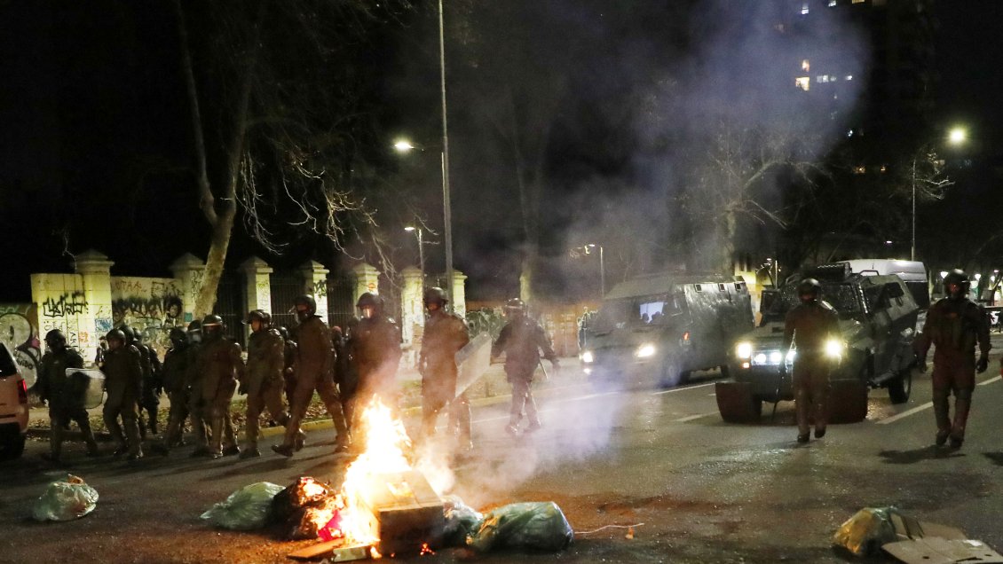 Manifestación en Plaza Italia dejó 21 detenidos