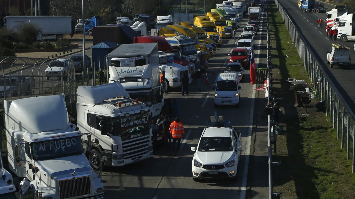 Camioneros plantean contrapropuesta al Gobierno ante su última oferta para zanjar el paro