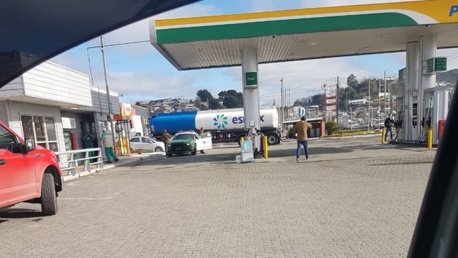 Paro de camioneros provoca desabastecimiento de combustible en provincia de Chiloé