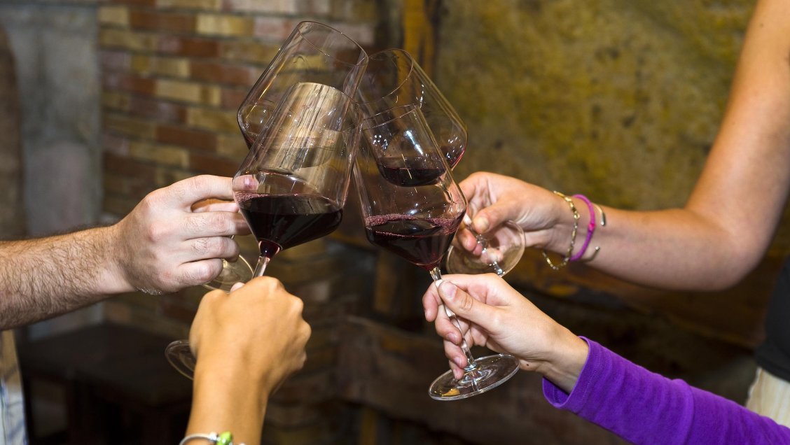 Pancho Saavedra encabezará brindis online por el Día del Vino