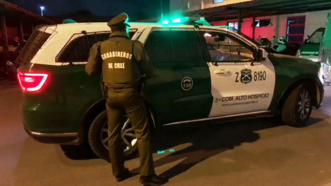 Sujeto intentó agredir con un destornillador a carabinero durante control policial