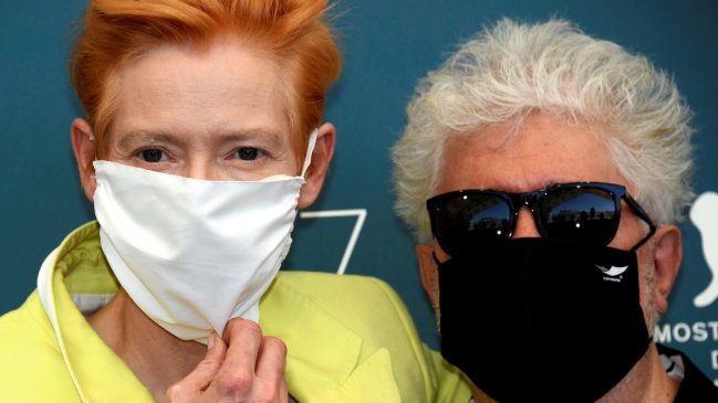Tilda Swinton y Pedro Almodóvar estrenan su corto en Venecia