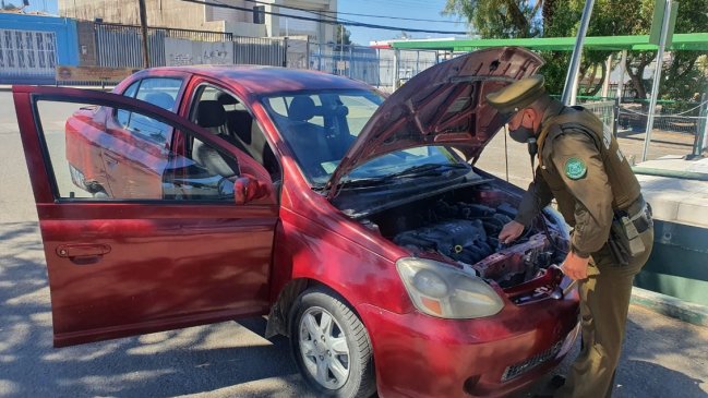 Carabineros en bicicleta detuvo a sujetos que manejaban vehículo robado en Calama