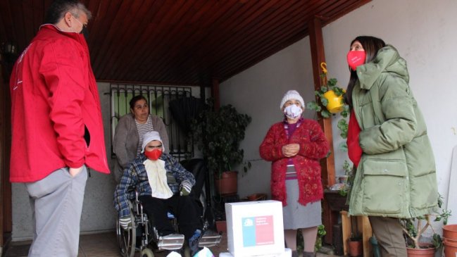 Entregan 700 kits de higiene a personas con discapacidad y dependencia en Ñuble