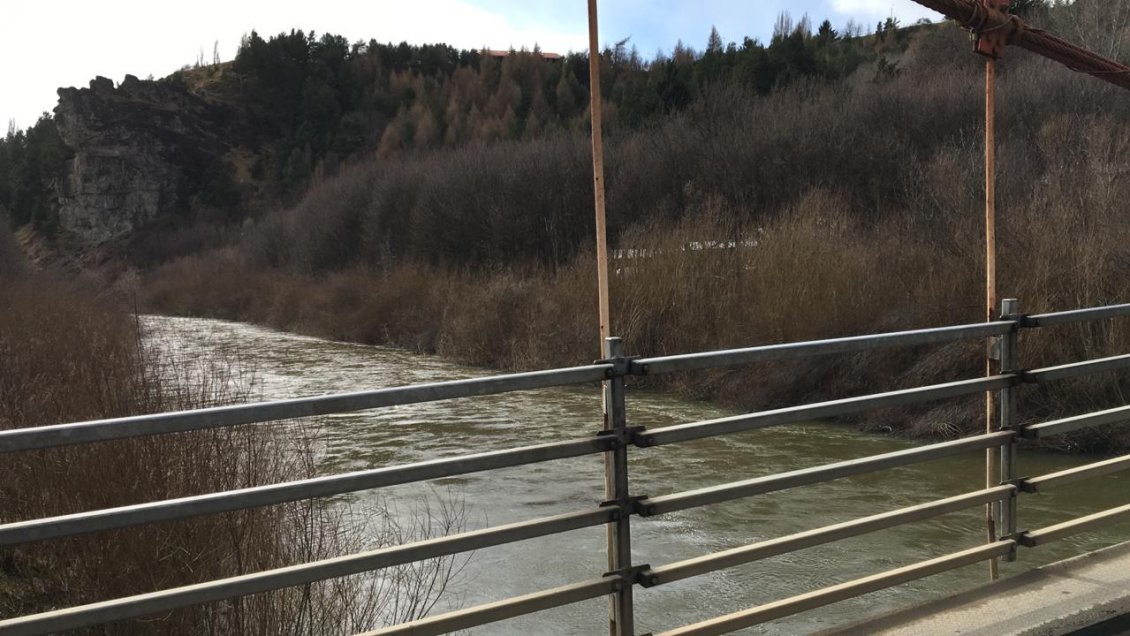 Falla estructural motivó suspensión del tránsito en puente Piedra del Indio en Coyhaique