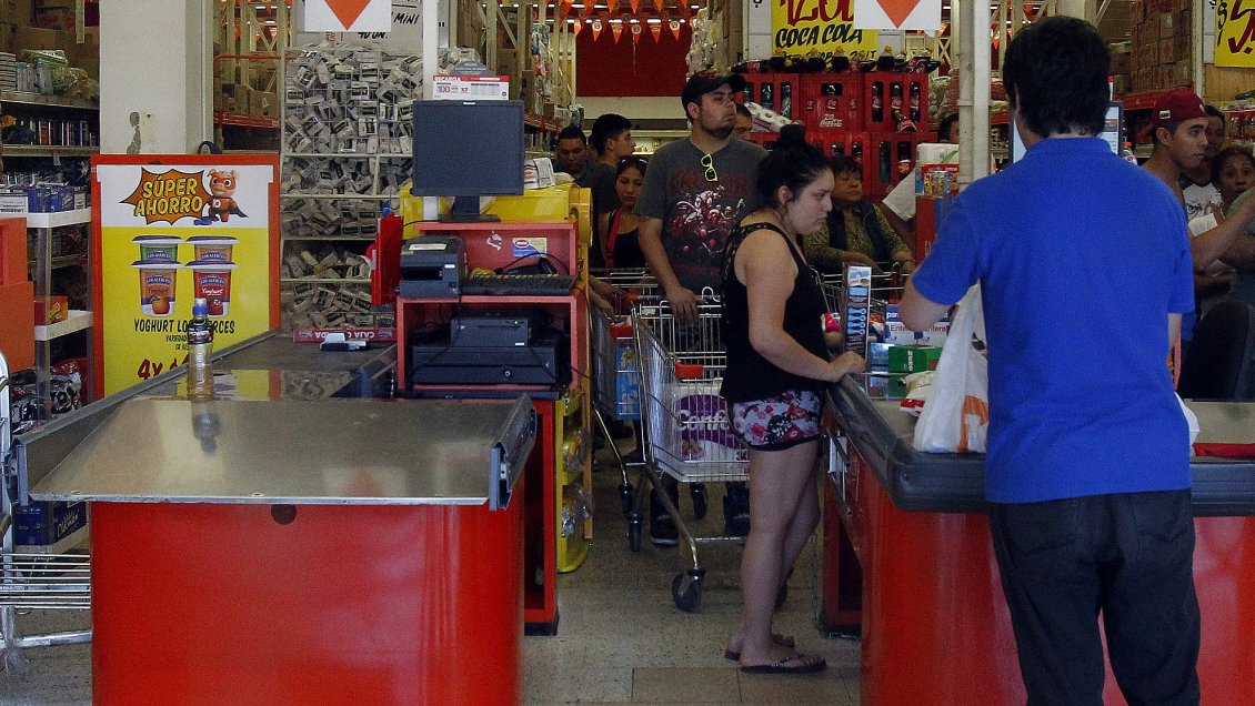 Municipio de Linares entregará bono a más de 260 empaquetadores de la comuna