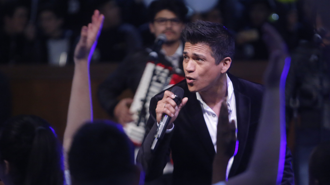 Américo y las fondas virtuales: Hay que hacer lo posible por replicar el en vivo