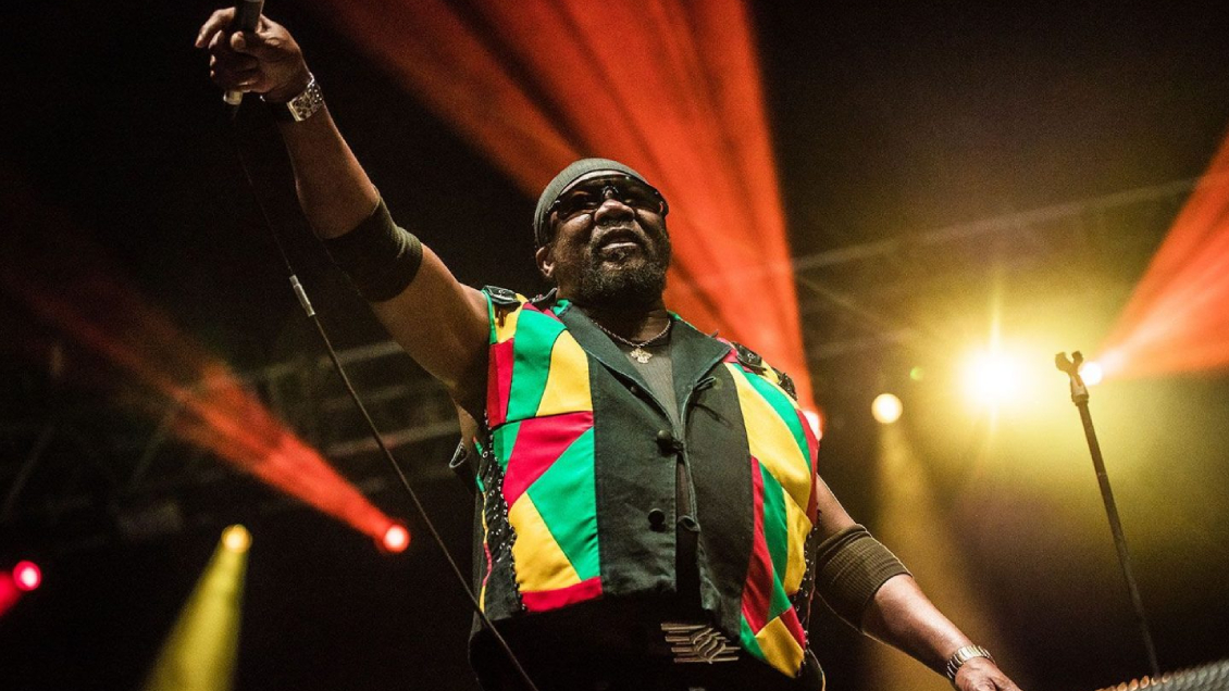 Pionero del reggae Toots Hibbert muere a los 77 años