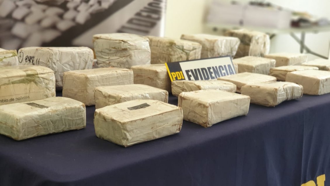 Sujeto fue detenido portando 23 paquetes con marihuana en Pozo Almonte