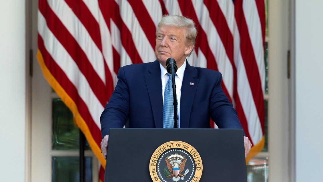 Trump desafía normas sanitarias y reitera que los demócratas quieren hacer fraude en las elecciones