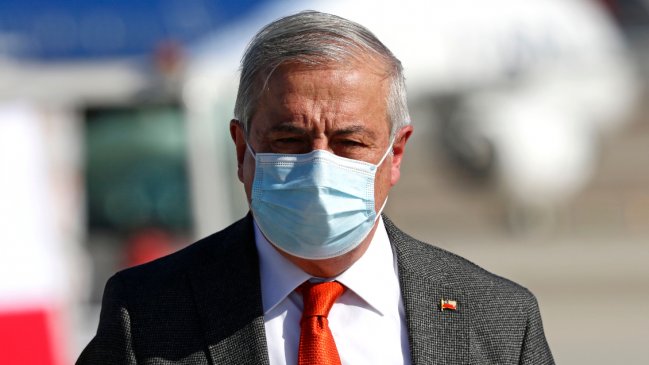 En el último día de plazo, presentan acusación constitucional contra Jaime Mañalich