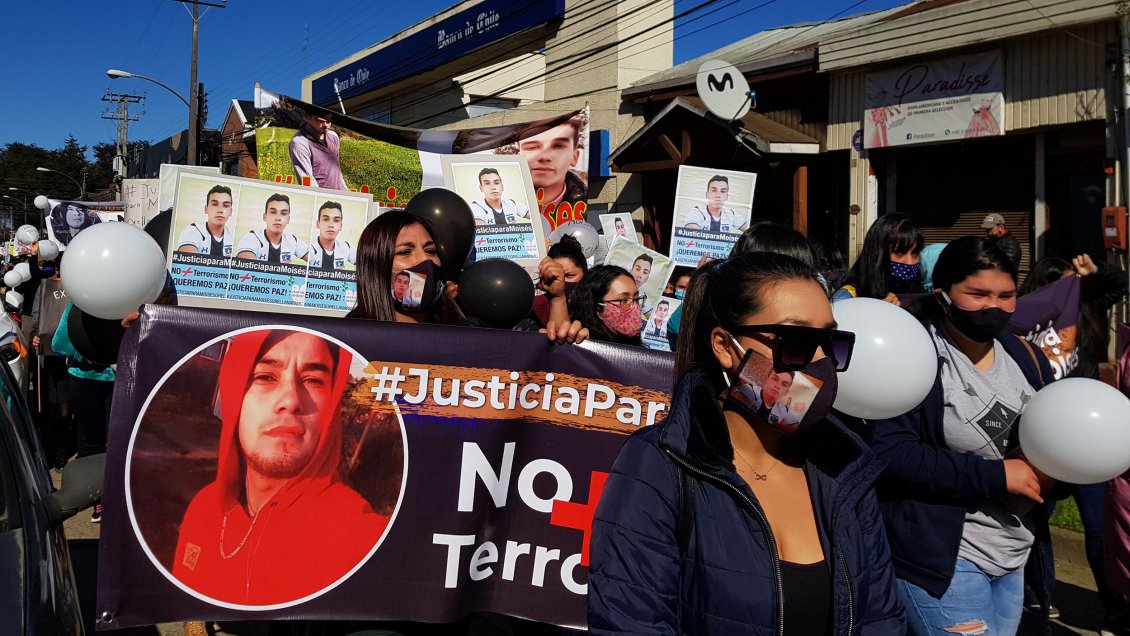 Vecinos exigieron justicia para joven asesinado tras ataque incendiario en Cañete