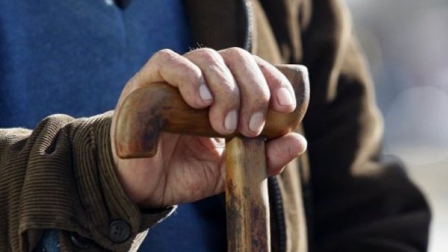 ¿Puedo reunirme con adultos mayores durante las Fiestas Patrias?