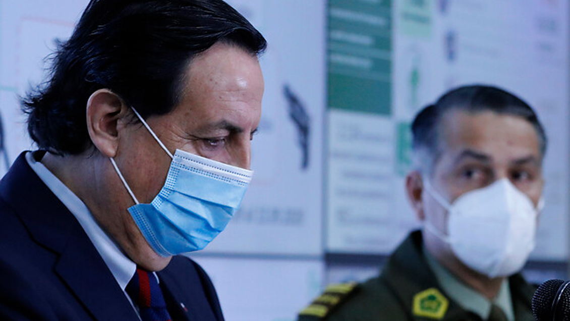 Gobierno insiste en su defensa a Carabineros: 