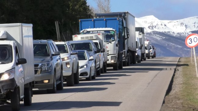 Congestión vehicular marcó primeras horas del cordón sanitario en Coyhaique