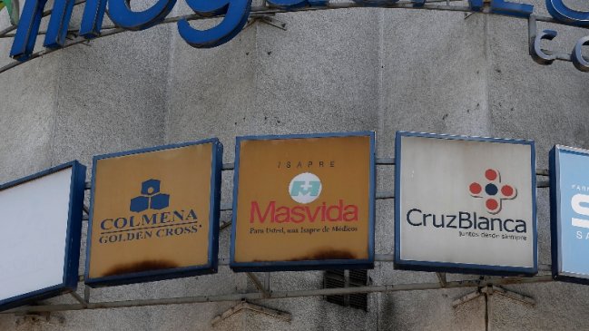 Superintendencia oficia a las isapres para congelar alza de planes