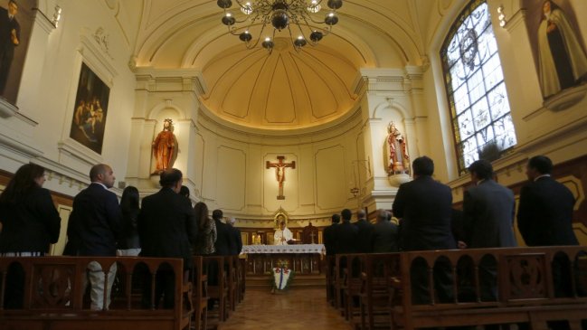 Desde Fase 2 y con aforo limitado: Cultos religiosos podrán volver este lunes