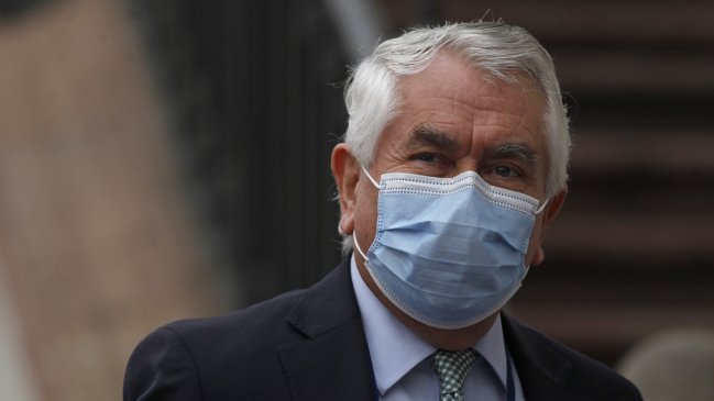 Ministro Paris e indagatoria por decesos: El Minsal no se ha negado a colaborar con la justicia
